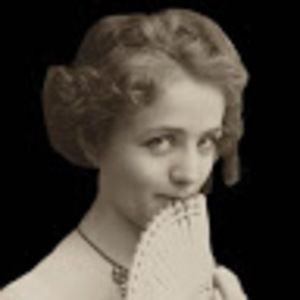 Meet your Posher, Elena